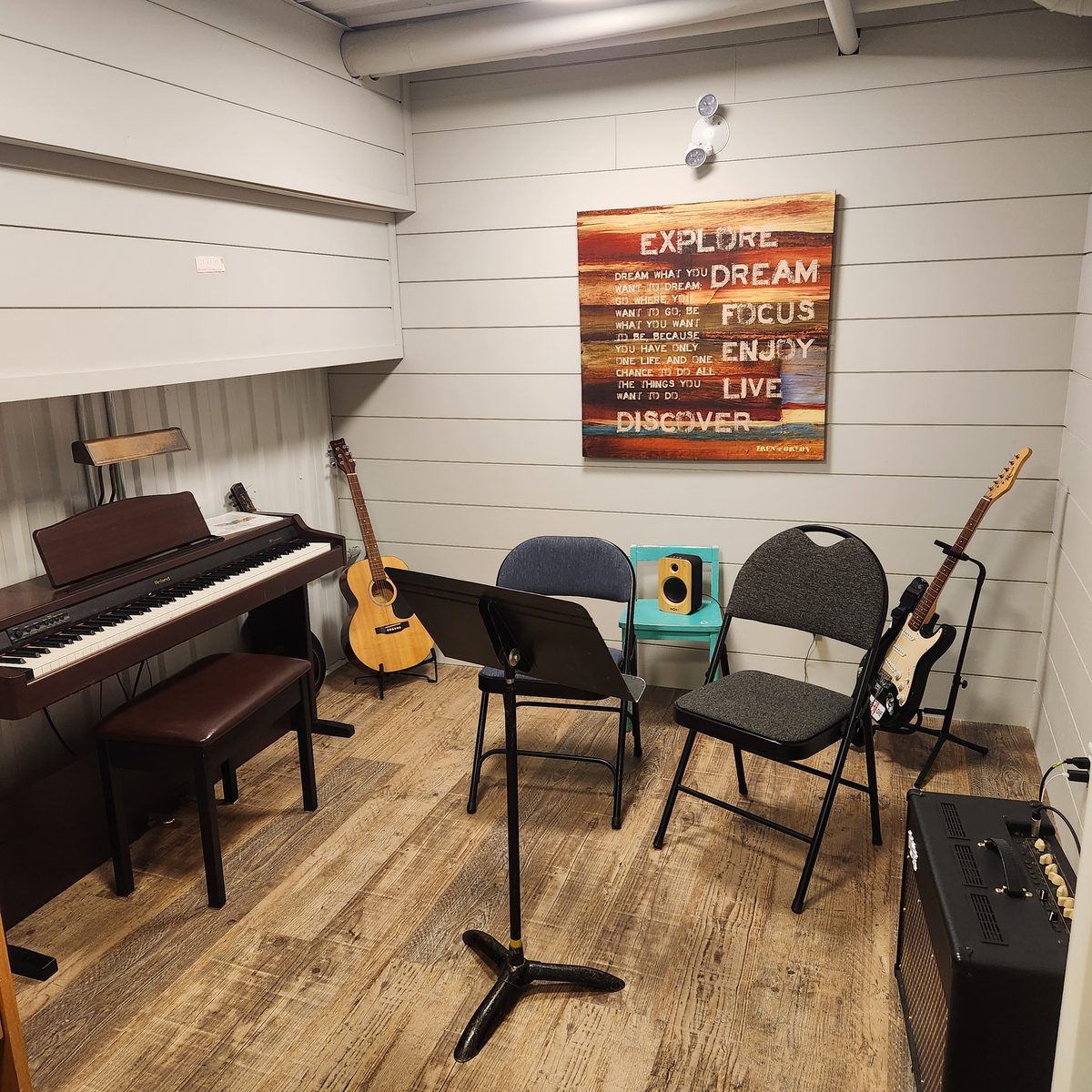 Guitar room